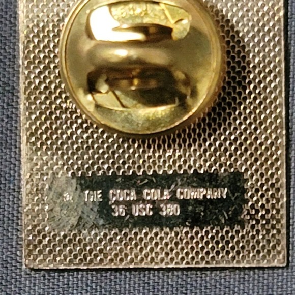 Vtg 1992 Coca-Cola Barcelona Olympics USA Track and Field Team Lapel Pin - Picture 3 of 3